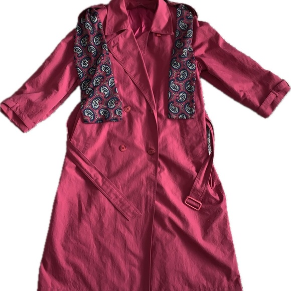 London Fog Raspberry Trench Coat with Paisley Scarf & Elegant Flowing Design - Picture 1 of 11